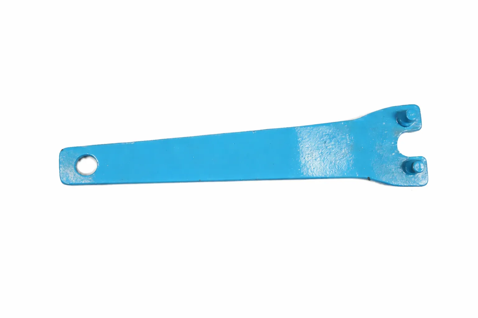Yuri 6100 mm Wrench Durable Metal Body Blue Color